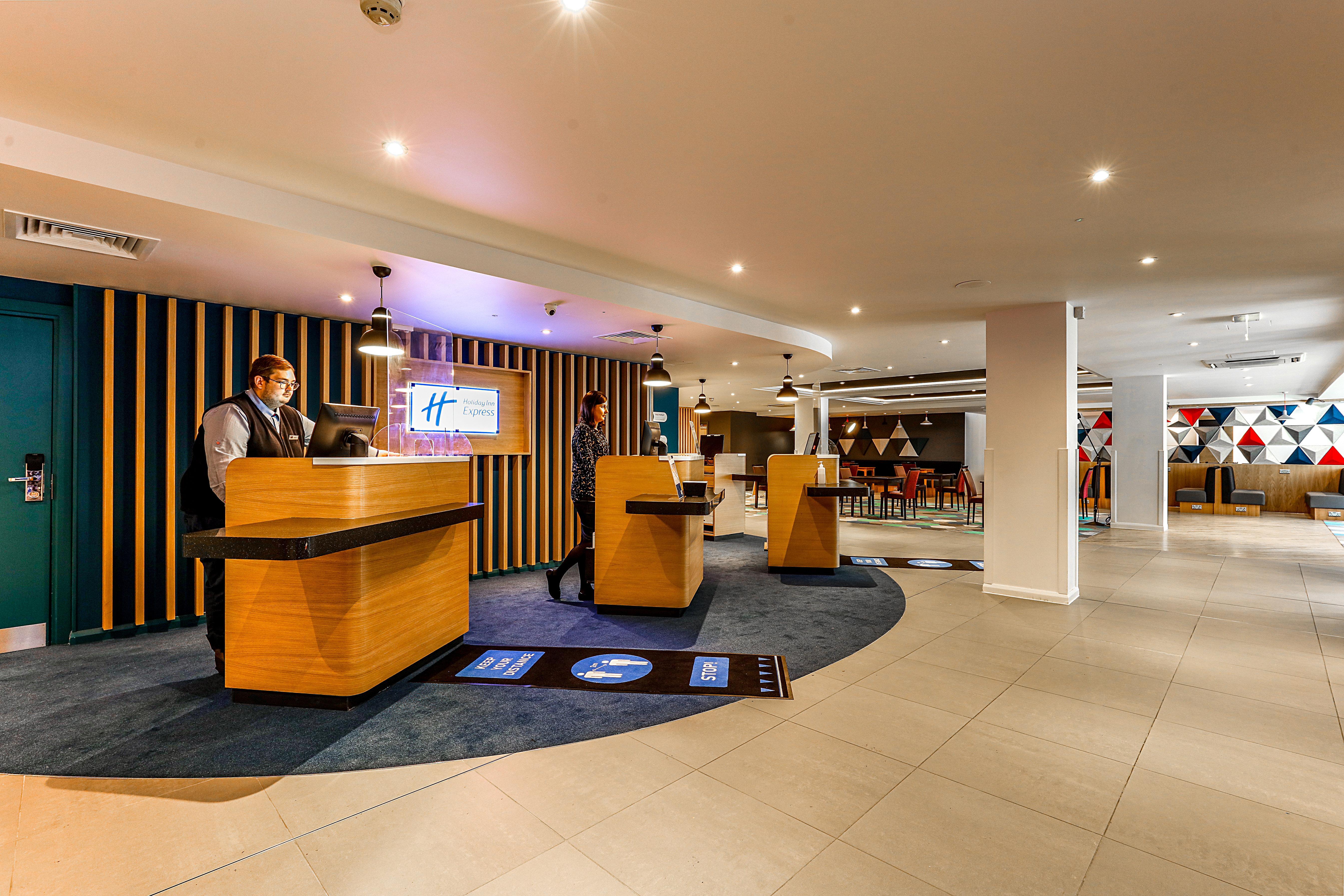 Express London-hammersmith By Ihg 3* Лондон