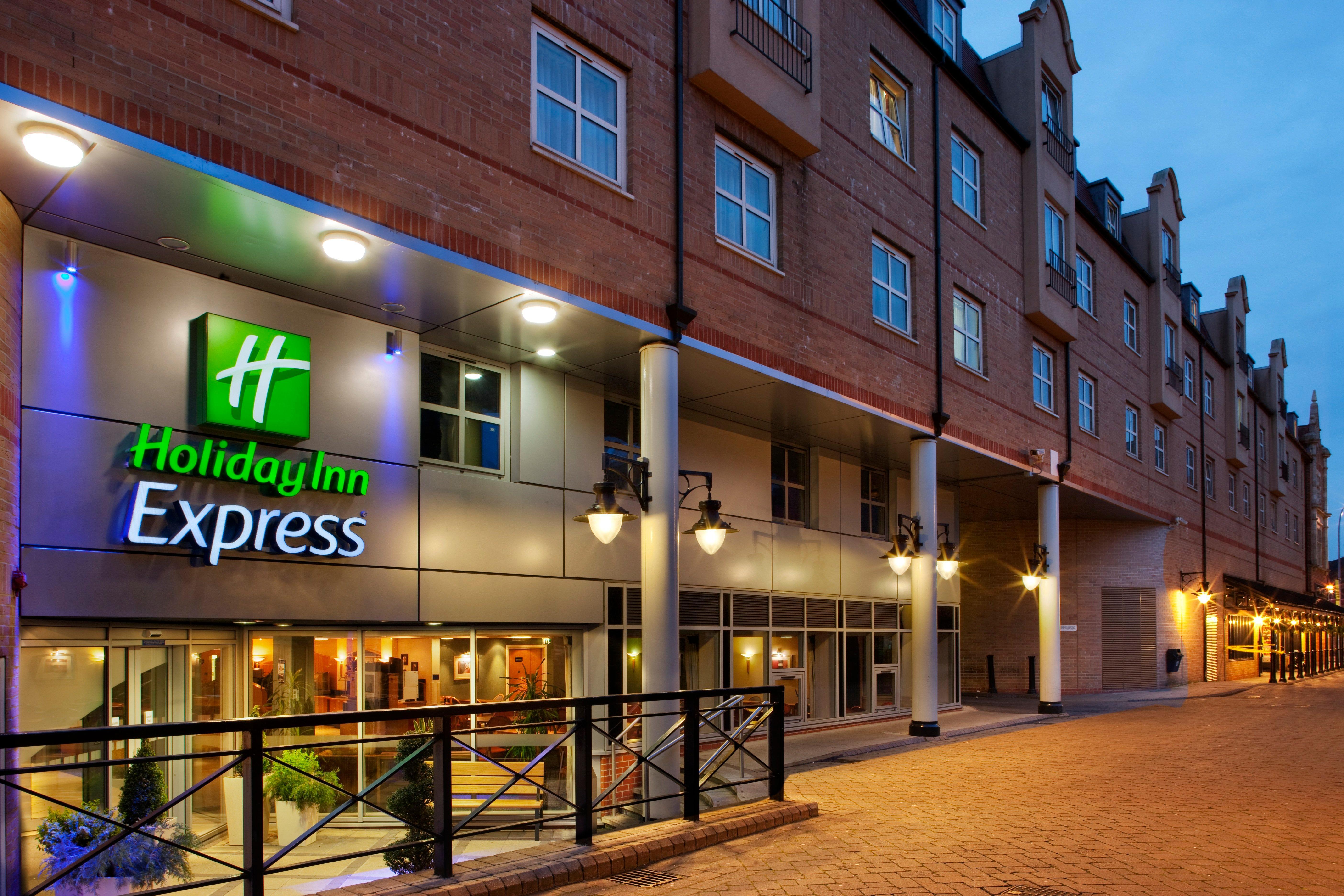 Отель Express London-hammersmith By Ihg