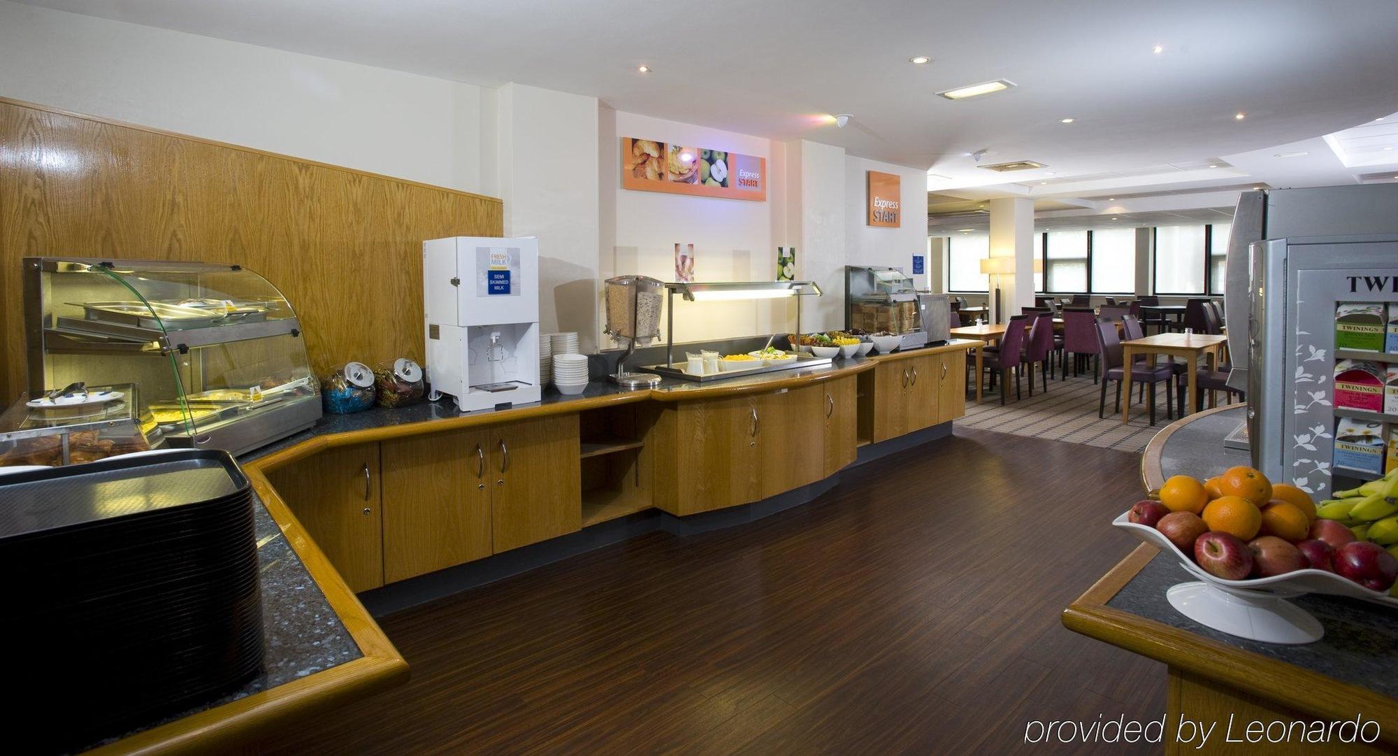 Express London-hammersmith By Ihg 3* Лондон